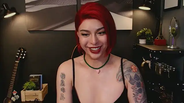 Snapshot of LUNACOCKSLAYER chatting on December 22, 2025, 7:27 am LUNACOCKSLAYER online show from December 22, 2025, 7:27 am