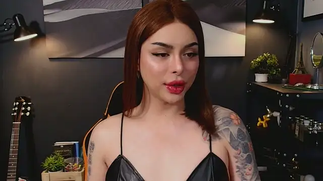 Snapshot of LUNACOCKSLAYER chatting on January 14, 2026, 8:58 pm LUNACOCKSLAYER online show from January 14, 2026, 8:58 pm