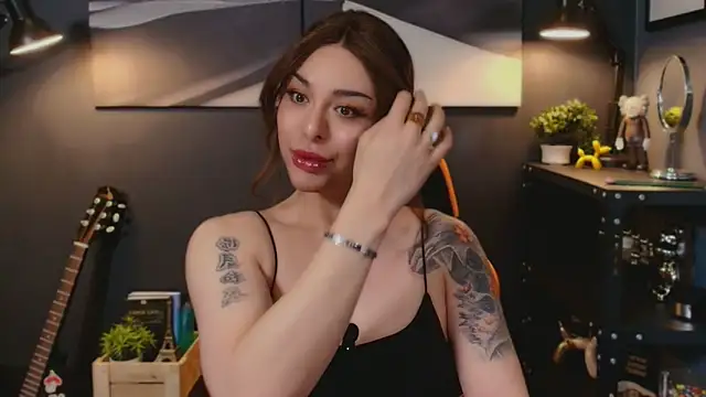 Snapshot of LUNACOCKSLAYER chatting on February 12, 2026, 9:10 pm LUNACOCKSLAYER online show from February 12, 2026, 9:10 pm