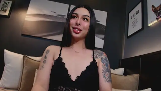 Snapshot of LUNACOCKSLAYER chatting on April 3, 2026, 6:28 pm LUNACOCKSLAYER online show from April 3, 2026, 6:28 pm