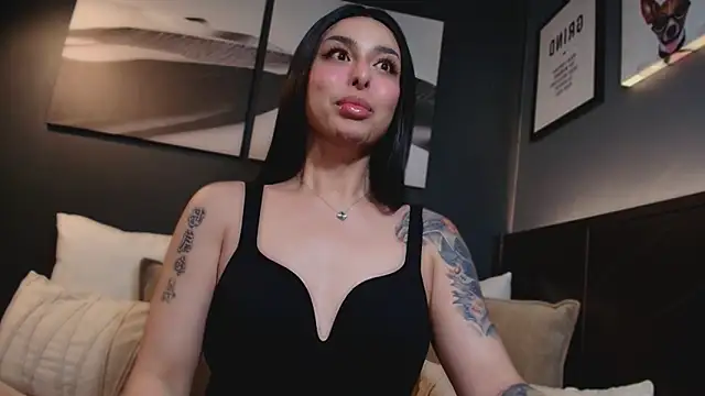 Snapshot of LUNACOCKSLAYER chatting on April 11, 2026, 11:58 am LUNACOCKSLAYER online show from April 11, 2026, 11:58 am