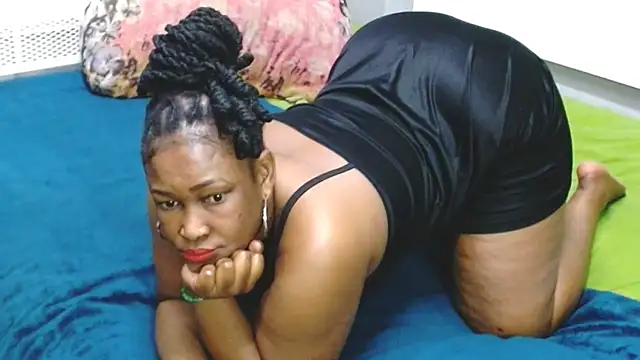 NaughtyMILFxox online show from July 15, 2026, 6:57 pm