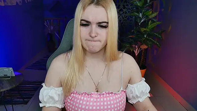 Stef Nicks online show from December 5, 2025, 9:18 am