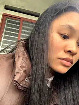 NhuFox online show from December 4, 2025, 8:56 am