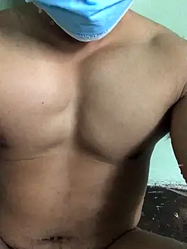 Huynh-duc-huy online show from November 11, 2025, 4:40 pm