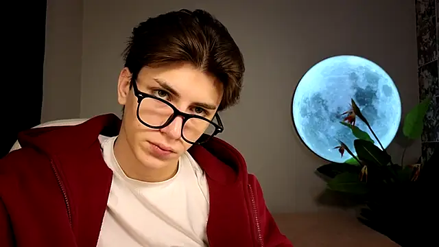 Oliver Starboy online show from September 29, 2025, 5:23 am