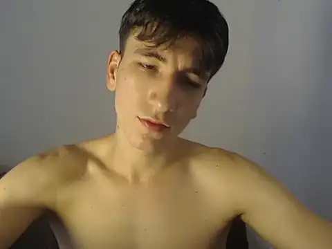 Snapshot of younewmaster chatting on September 25, 2025, 7:06 pm younewmaster online show from September 25, 2025, 7:06 pm