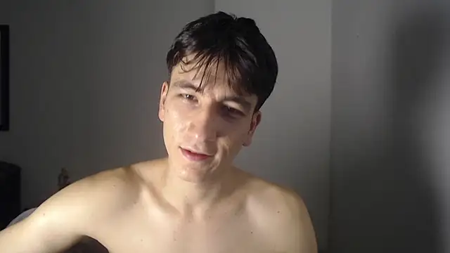 Snapshot of younewmaster chatting on September 29, 2025, 11:42 pm younewmaster online show from September 29, 2025, 11:42 pm