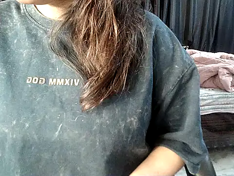 Snapshot of Anaconda-Mall chatting on February 21, 2026, 6:31 pm Anaconda-Mall online show from February 21, 2026, 6:31 pm