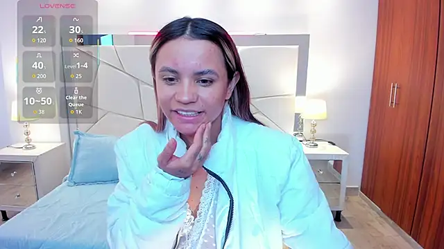 Celestee rain online show from November 18, 2025, 12:42 pm