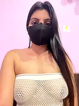 Snapshot of _01ruhi chatting on October 6, 2025, 7:33 pm  01ruhi online show from October 6, 2025, 7:33 pm