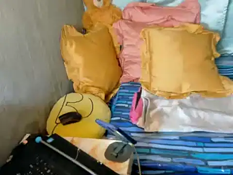 xxloveheart online show from October 1, 2025, 11:55 pm