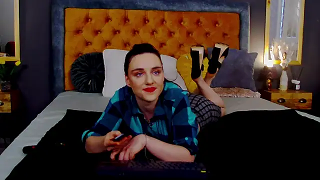 Snapshot of Jessica_White_ chatting on April 14, 2026, 4:29 am Jessica White online show from April 14, 2026, 4:29 am