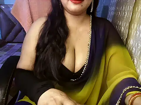 Snapshot of Siya_Akhor chatting on April 17, 2026, 4:32 pm Siya Akhor online show from April 17, 2026, 4:32 pm