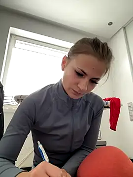 Snapshot of IsabellaEtha chatting on October 8, 2025, 12:36 pm IsabellaEtha online show from October 8, 2025, 12:36 pm