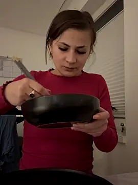 Snapshot of IsabellaEtha chatting on October 26, 2025, 10:25 pm IsabellaEtha online show from October 26, 2025, 10:25 pm