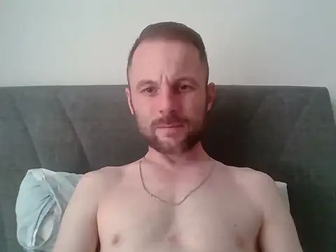 isimsizsikicii online show from April 8, 2026, 3:01 pm