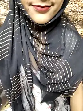 Snapshot of Indian-Aleena chatting on October 1, 2025, 4:35 pm Indian-Aleena online show from October 1, 2025, 4:35 pm