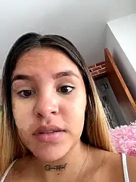 Snapshot of Ye_si chatting on September 10, 2025, 1:44 pm Ye si online show from September 10, 2025, 1:44 pm