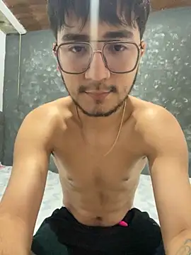 Snapshot of DanteRushh chatting on September 28, 2025, 8:03 pm DanteRushh online show from September 28, 2025, 8:03 pm