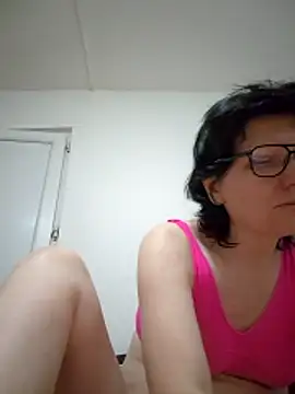 Snapshot of Vera_Elle chatting on March 9, 2026, 7:18 pm Vera Elle online show from March 9, 2026, 7:18 pm