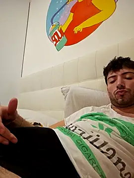 Snapshot of scopamiforte20cm chatting on October 17, 2025, 10:23 pm scopamiforte20cm online show from October 17, 2025, 10:23 pm