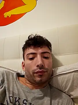 Snapshot of scopamiforte20cm chatting on October 24, 2025, 7:32 pm scopamiforte20cm online show from October 24, 2025, 7:32 pm