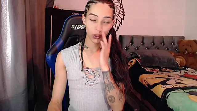 Sweet-Cris online show from October 9, 2025, 6:28 pm