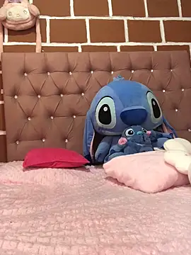 Snapshot of Rachellcooperrr chatting on March 4, 2026, 3:51 pm Rachellcooperrr online show from March 4, 2026, 3:51 pm