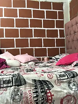 Snapshot of Rachellcooperrr chatting on March 31, 2026, 2:35 am Rachellcooperrr online show from March 31, 2026, 2:35 am