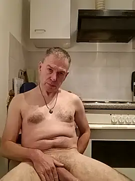 Snapshot of mario7767 chatting on October 4, 2025, 10:08 pm mario7767 online show from October 4, 2025, 10:08 pm