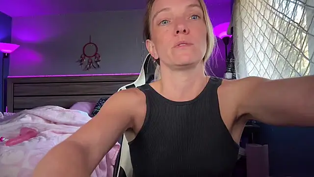 ajmiller25 online show from March 4, 2026, 8:48 pm