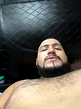 Snapshot of Carlosleon9797 chatting on November 4, 2025, 8:24 am Carlosleon9797 online show from November 4, 2025, 8:24 am