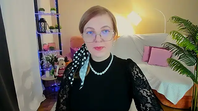 YourUniverser online show from December 1, 2025, 9:25 am