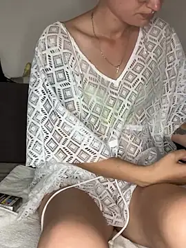 Lesamantssexy online show from June 24, 2026, 12:37 pm