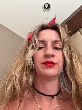 EvvaMur online show from December 1, 2025, 8:19 am