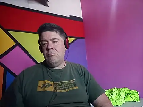 BabyBearMilk online show from November 11, 2025, 3:45 pm