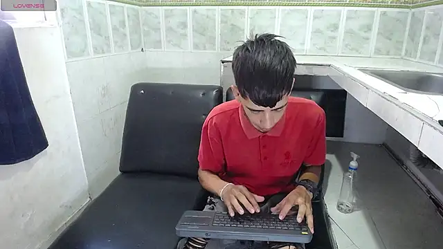 Snapshot of brian_sexlove chatting on October 10, 2025, 7:02 pm brian sexlove online show from October 10, 2025, 7:02 pm