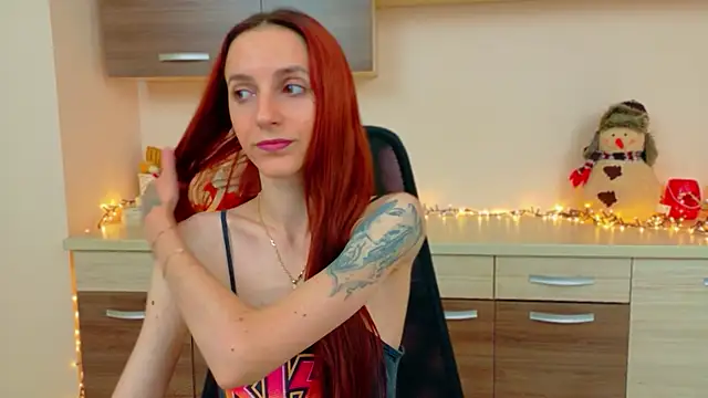 Julia Jae online show from December 17, 2025, 7:36 am