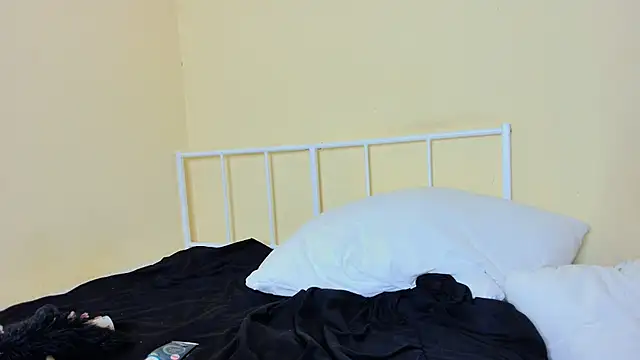 Naughty Angelll online show from October 16, 2025, 11:06 pm