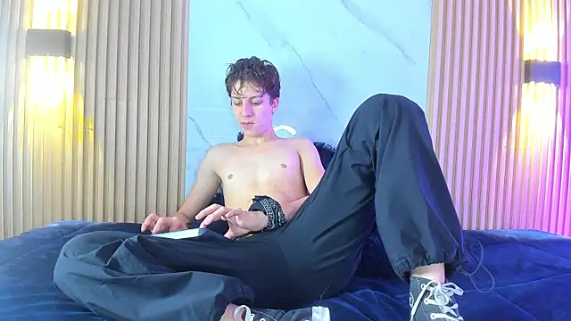 IM DAREN online show from November 4, 2025, 11:42 am