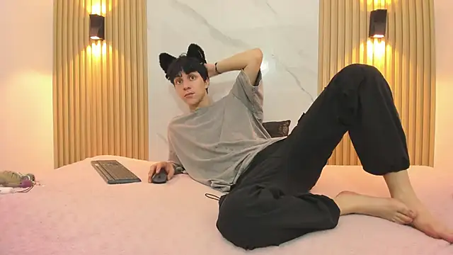 IM DAREN online show from November 21, 2025, 3:16 am