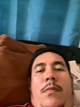 Snapshot of aldo2046 chatting on November 5, 2025, 2:06 pm aldo2046 online show from November 5, 2025, 2:06 pm