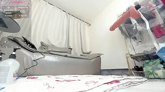 fox-yiyi online show from February 24, 2026, 11:52 am