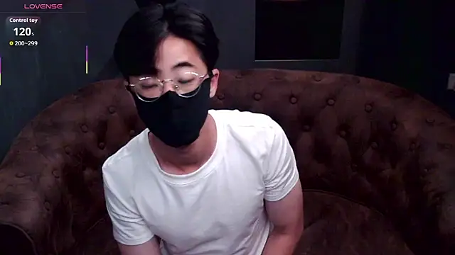 asiantwinkz online show from May 1, 2026, 2:10 pm