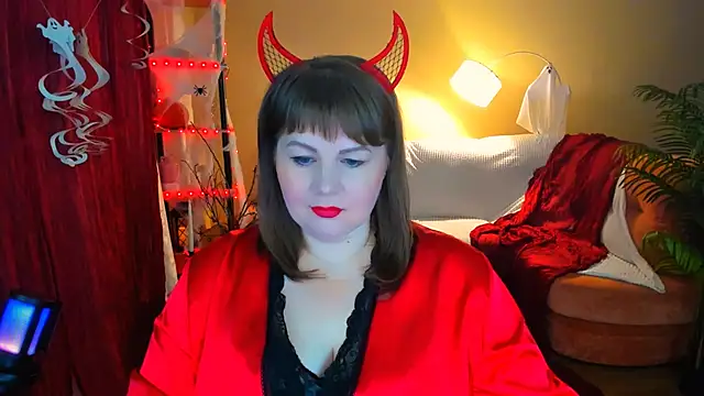 CrystaalStaar online show from October 30, 2025, 8:31 pm