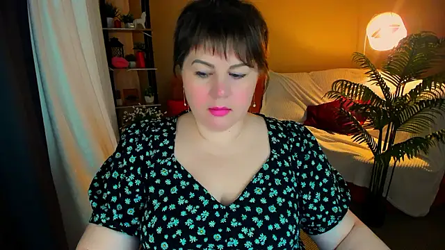 CrystaalStaar online show from March 6, 2026, 4:53 am