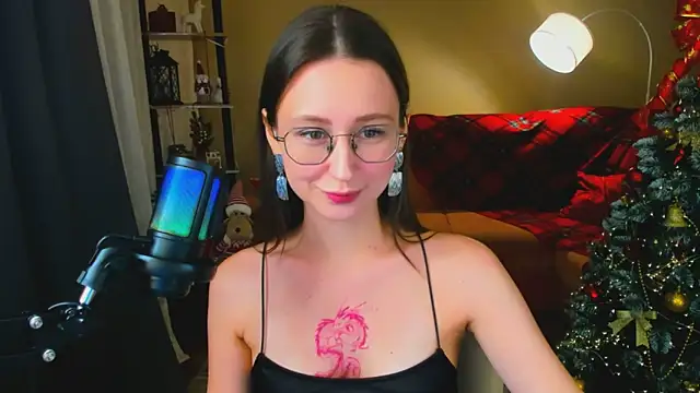 YourLovellyStory online show from December 14, 2025, 4:23 pm