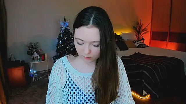 AlluringLookk online show from December 19, 2025, 4:58 pm