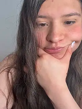 Snapshot of Emilyybennet_ chatting on June 9, 2026, 7:58 pm Emilyybennet online show from June 9, 2026, 7:58 pm